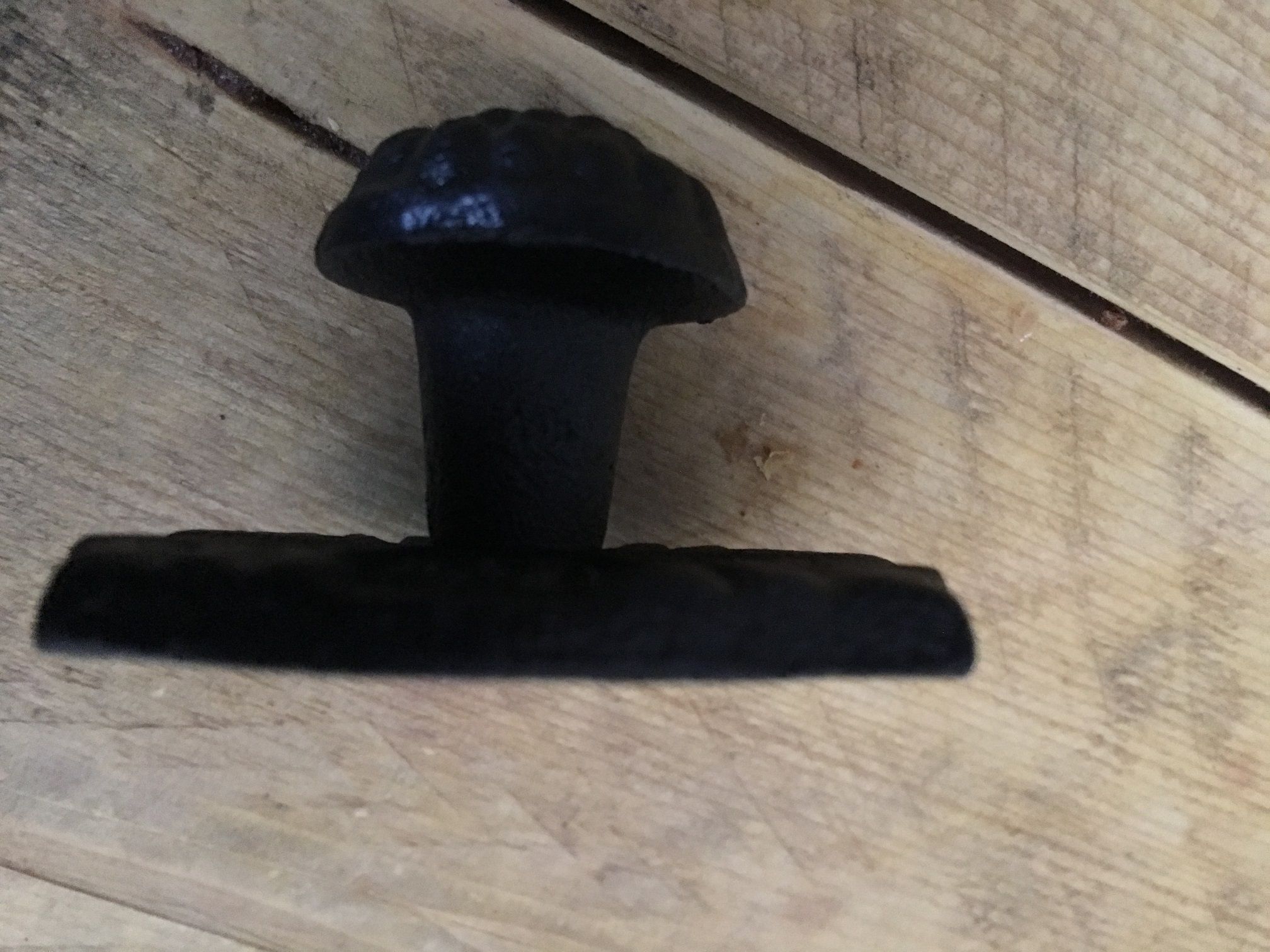 1 deurknop - Bommel Gietijzer-zwart